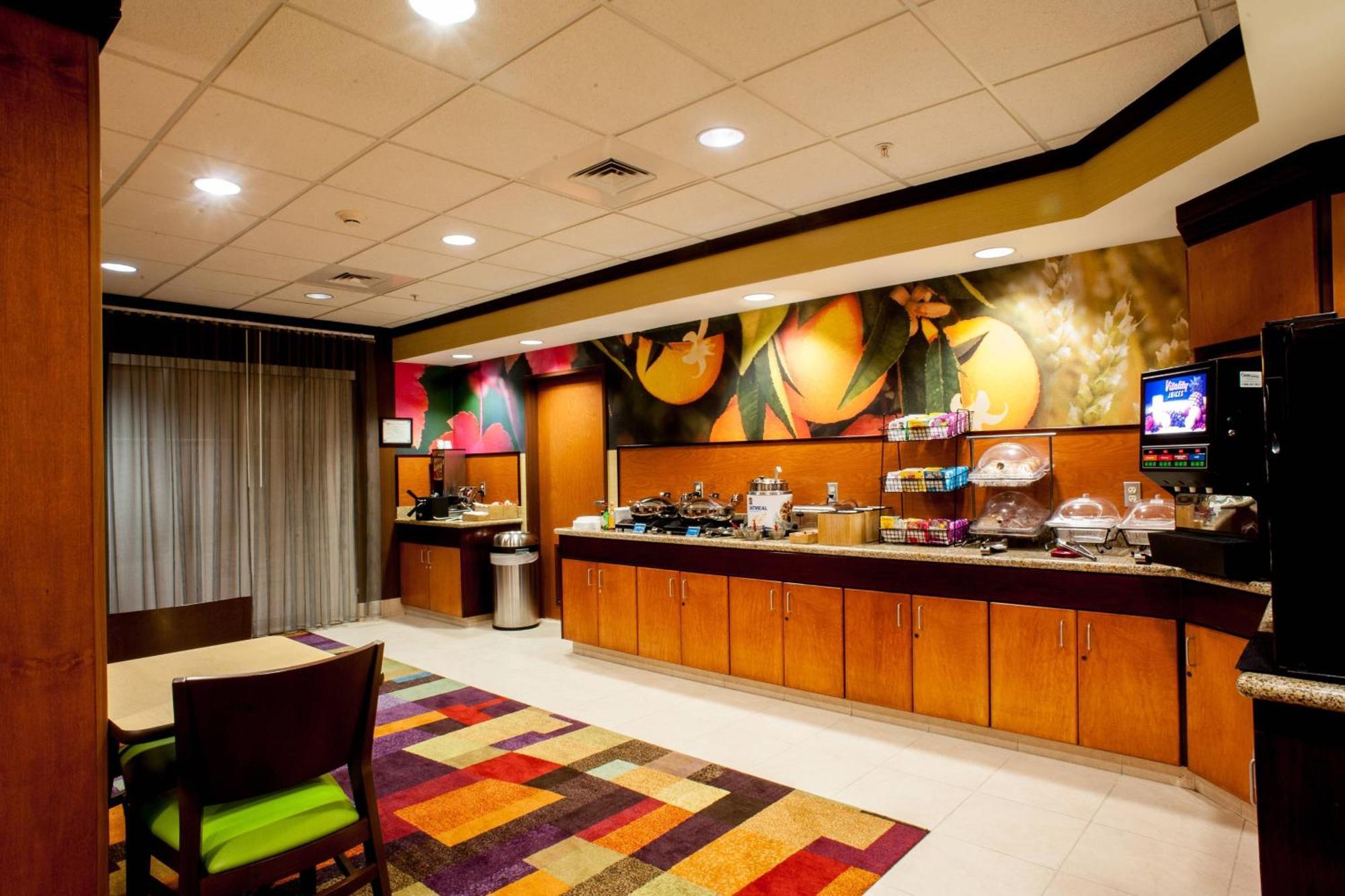 Fairfield Inn & Suites Кловіс Екстер'єр фото